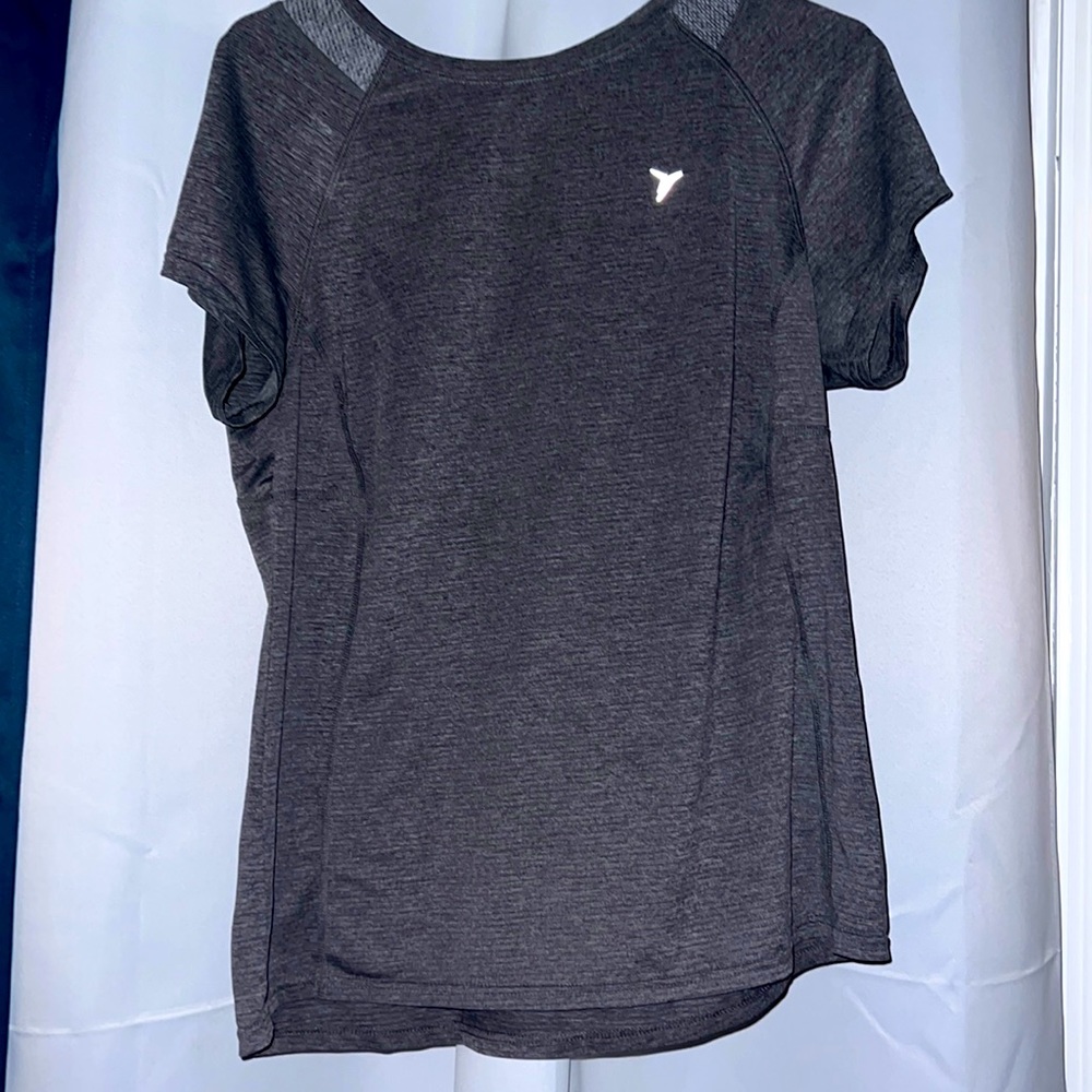 Old Navy Active Wear Woman’s Shirt